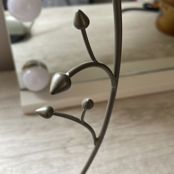 Leaf Jewelry Holder - Picture 3 of 8